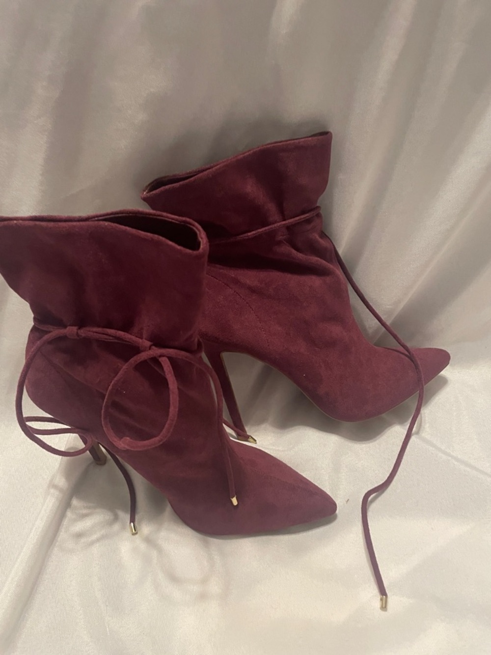 Women’s Burgundy Suede Pointed-Toe Ankle Boots